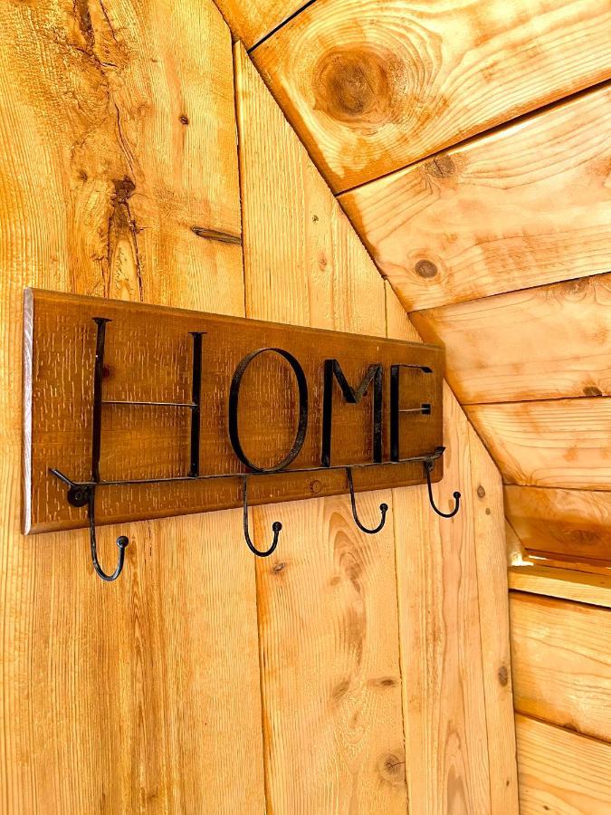 Vikendica,Bungalovi Lipska Pecina Cetinje Ngoại thất bức ảnh