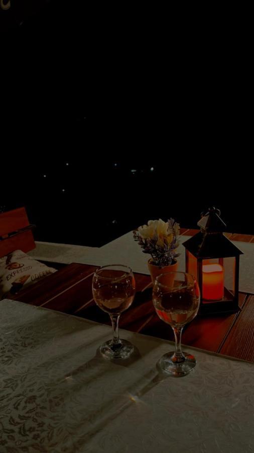 Vikendica,Bungalovi Lipska Pecina Cetinje Ngoại thất bức ảnh