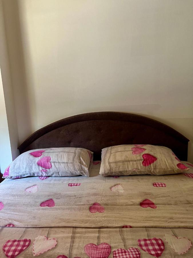 Vikendica,Bungalovi Lipska Pecina Cetinje Ngoại thất bức ảnh